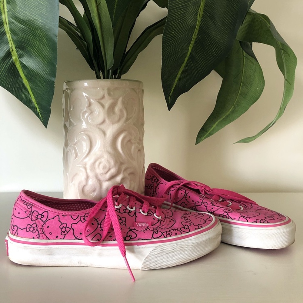 Hello Kitty Vans
